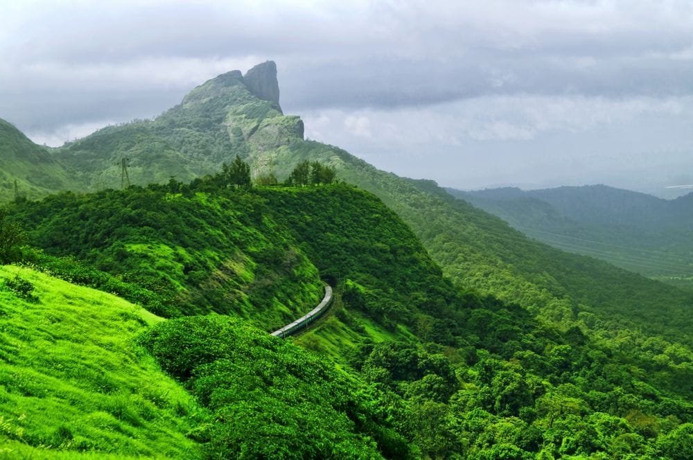 Choose Our Force Urbania On Rent From Pune To Lonavala And Khandala